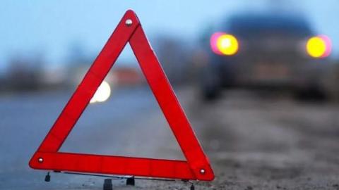 Пьяный оренбуржец на «Приоре» въехал в опору ЛЭП 
