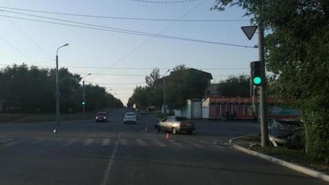 В Оренбурге в ДТП на перекрестке ул. 60 лет Октября и пр-да Знаменский пострадали дети