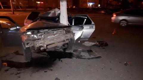 В Новотроицке 18-летний водитель врезался в световую опору