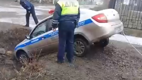 В Медногорске автомобиль ДПС слетел в кювет, пытаясь догнать нарушителя