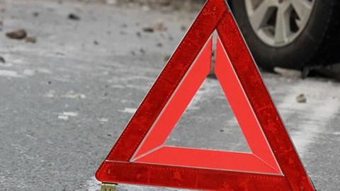 Mitsubishi слетел в кювет на трассе Самара - Оренбург