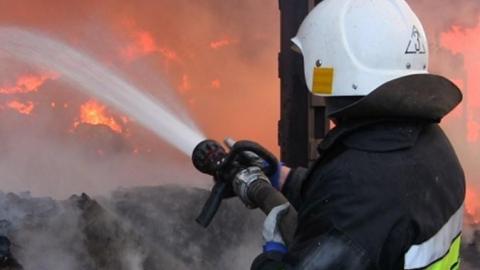 В Медногорске ночью сгорел жилой дом