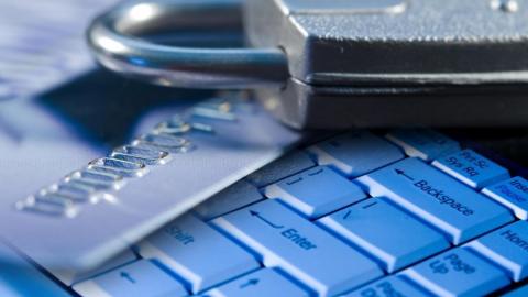 В Грачёвском районе женщина попалась на удочку интернет-мошенника