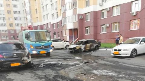 Ночью в Оренбурге сожгли автомобиль