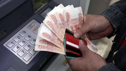 В Оренбурге таксист украл с карты клиента более 90 тысяч рублей