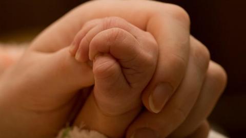 В Оренбурге готовят к выписке малыша после успешной внутриутробной операции