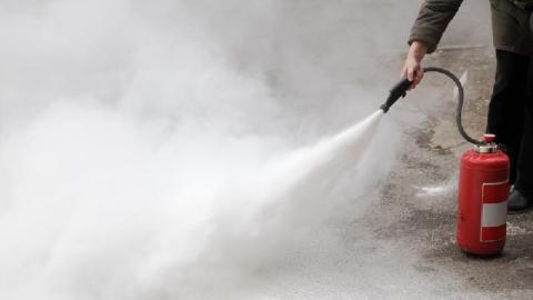 В Орске во время движения по перекрёстку загорелась ГАЗель