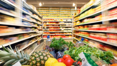 Длинные очереди в супермаркетах не страшны: покупать продукты можно будет без кассира