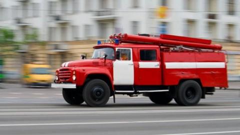 В Оренбурге на улице Донгузской прямо на ходу загорелся бензовоз