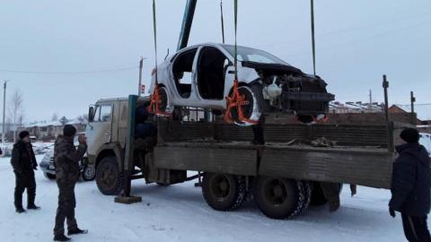 Оренбурженка решила разобрать авто, которое за долги забирали судебные приставы