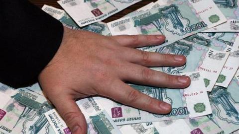 Начальница проектно-конструкторского бюро «Инженерный центр» присвоила 600 000 рублей