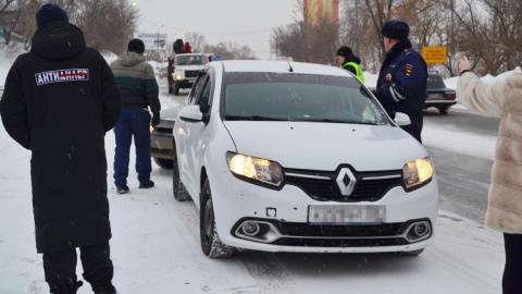 Во время рейда по такси в Оренбурге выявили водителя без прав 