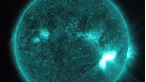 Учёные: Из-за мощнейшей вспышки на Солнце россияне смогут наблюдать полярное сияние