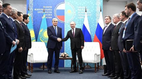 Владмир Путин не исключает строительства в Оренбуржье нефтеперерабатывающего завода