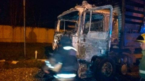 В Новосергиевском районе утром на трассе сгорел большегруз MAN