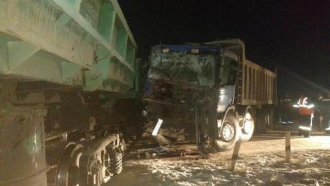 Водитель фуры Scania въехал в поезд на переезде в Оренбургской области