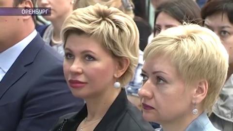 Посмотреть «Наше время» от 20/04/2017 Полная версия