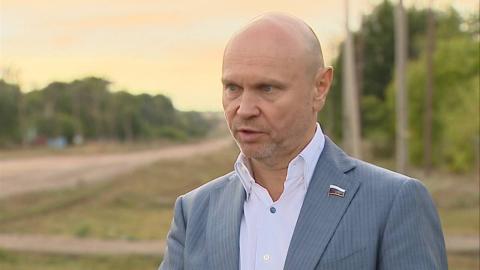 Посмотреть «Спецрепортаж» В Оренбургской области строят и ремонтируют школы, но только в газетнрых статьях
