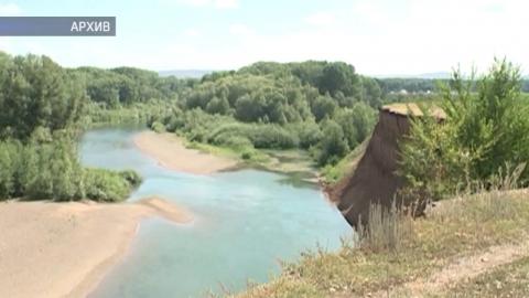 Посмотреть Работы по укреплению берега Сакмары в Жёлтом начнутся уже в ближайшие дни