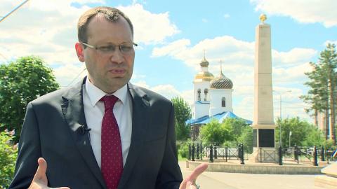 Посмотреть «Архитектурные сюжеты» Дом на Советской 1 и Стела освобождения от воинской повинности