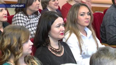 Посмотреть «Наше время» от 28/04/2016