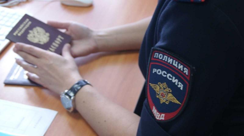 Оренбурженка прописала у себя в квартире 9 иностранцев Оренбурженка прописала у себя в квартире 9 иностранцев