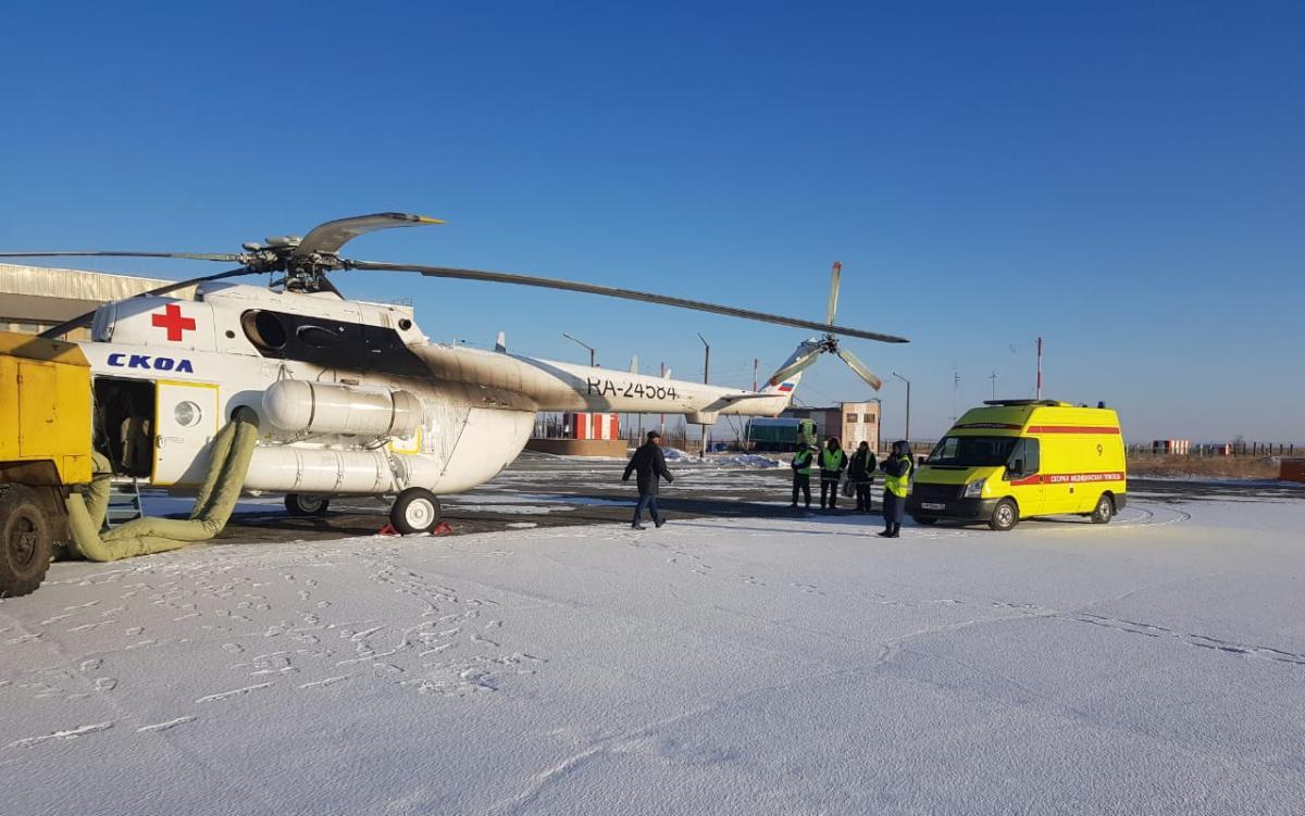В Оренбург из Орска вертолетами санавиации экстренно доставили троих человек В Оренбург из Орска вертолетами санавиации экстренно доставили троих человек