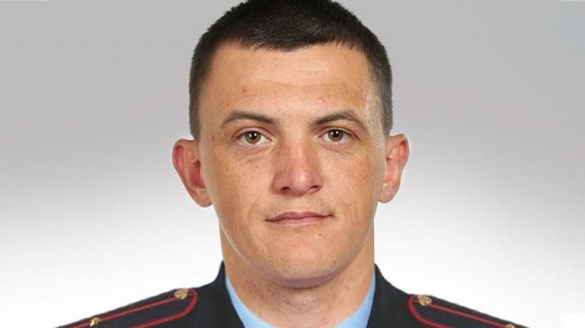 В Оренбурге школе присвоили имя погибшего при исполнении полицейского В Оренбурге школе присвоили имя погибшего при исполнении полицейского