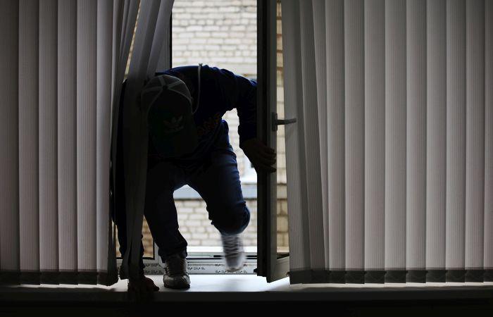 Орчанин ответил в суде за совершение серии краж из домов и грабежа Орчанин ответил в суде за совершение серии краж из домов и грабежа