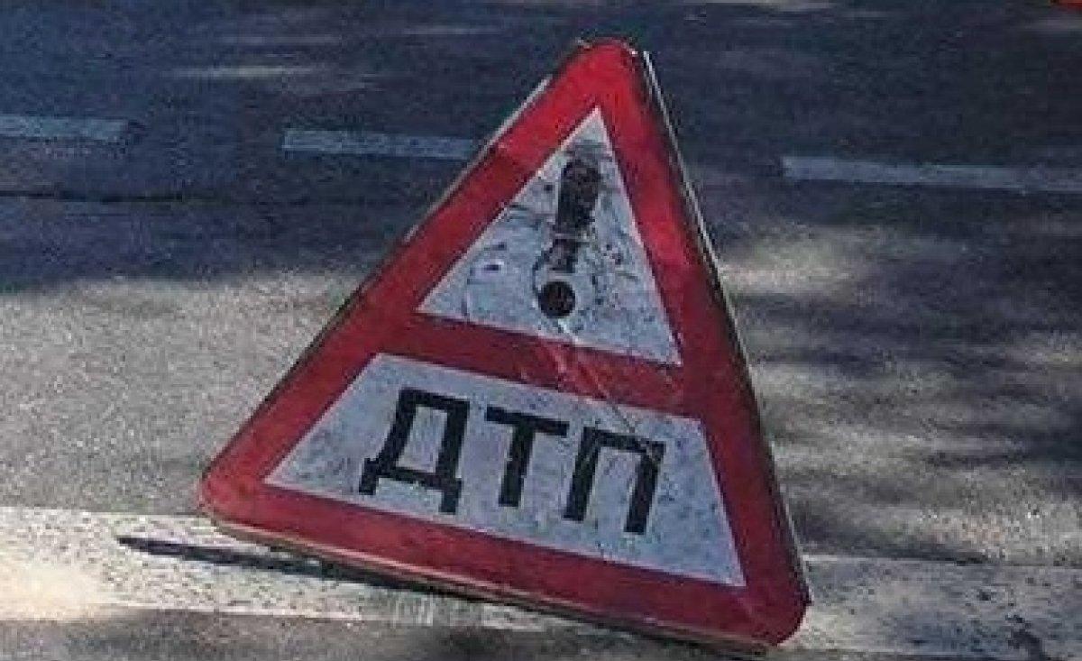 Автоледи на Renault слетела с дороги в Кваркенском районе Автоледи на Renault слетела с дороги в Кваркенском районе