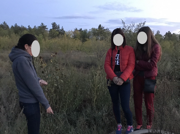 В Оренбурге полицейские задержали «закладчицу» В Оренбурге полицейские задержали «закладчицу»