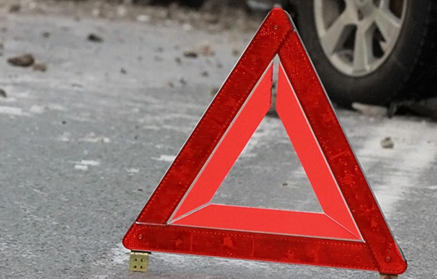 Mitsubishi слетел в кювет на трассе Самара - Оренбург Mitsubishi слетел в кювет на трассе Самара - Оренбург
