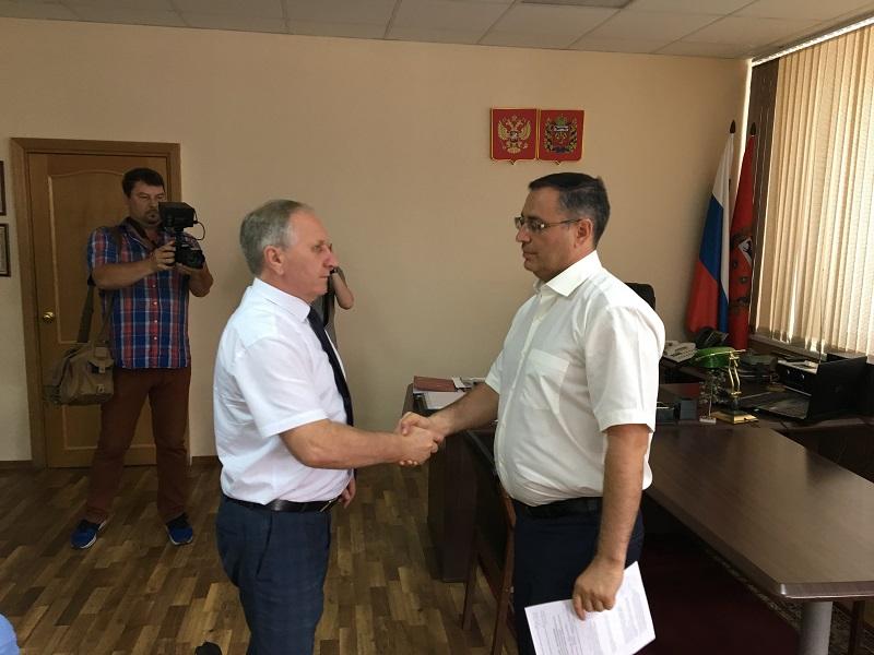 Кандидат от КПРФ Максим Амелин сдал документы в Оренбургский избирком Кандидат от КПРФ Максим Амелин сдал документы в Оренбургский избирком