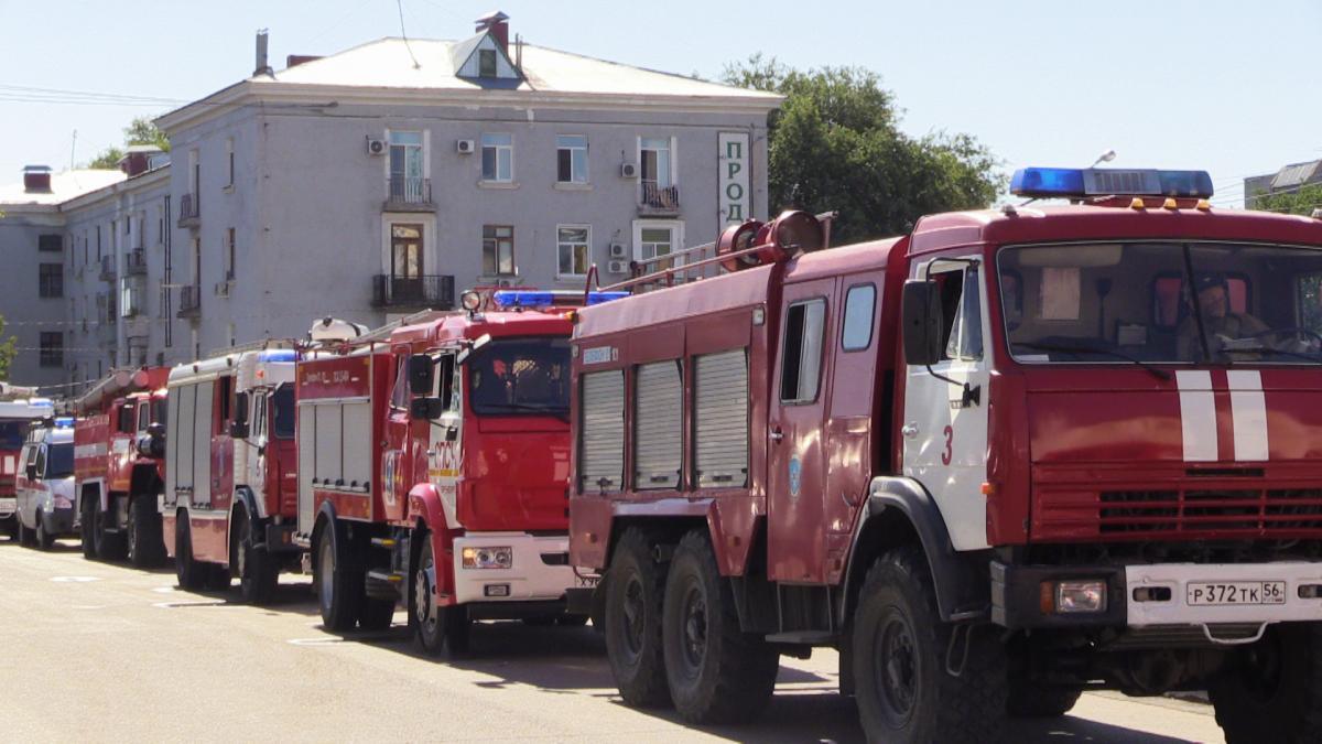Пожар в Нежинке повредил кровлю дома на площади 272 кв. метра Пожар в Нежинке повредил кровлю дома на площади 272 кв. метров