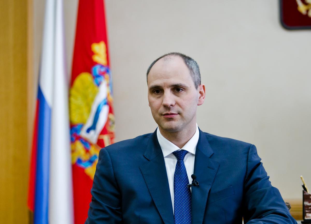 Денис Паслер работает на выставке «Дорога 2019» в Екатеринбурге Денис Паслер работает на выставке «Дорога 2019» в Екатеринбурге