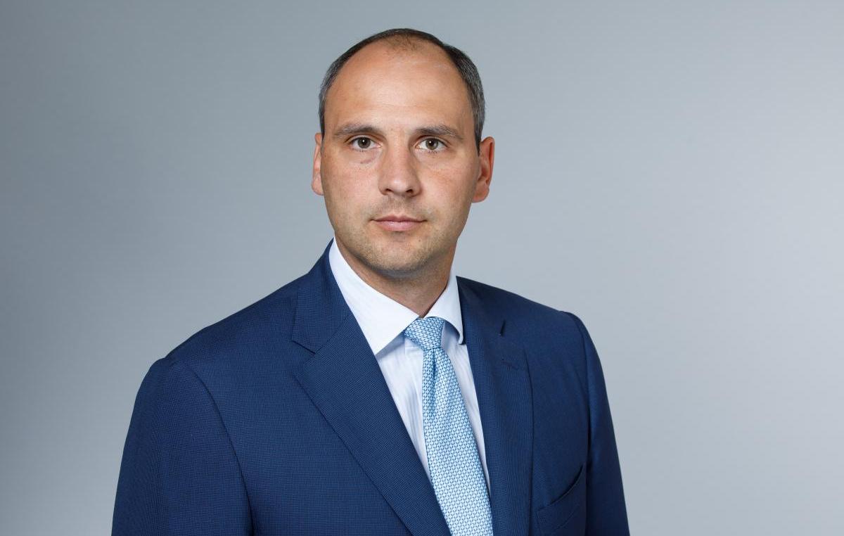 ВРИО губернатора Денис Паслер пообещал погасить долг по зарплате работникам ЮУМЗа ВРИО губернатора Денис Паслер пообещал погасить долг по зарплате работникам ЮУМЗа