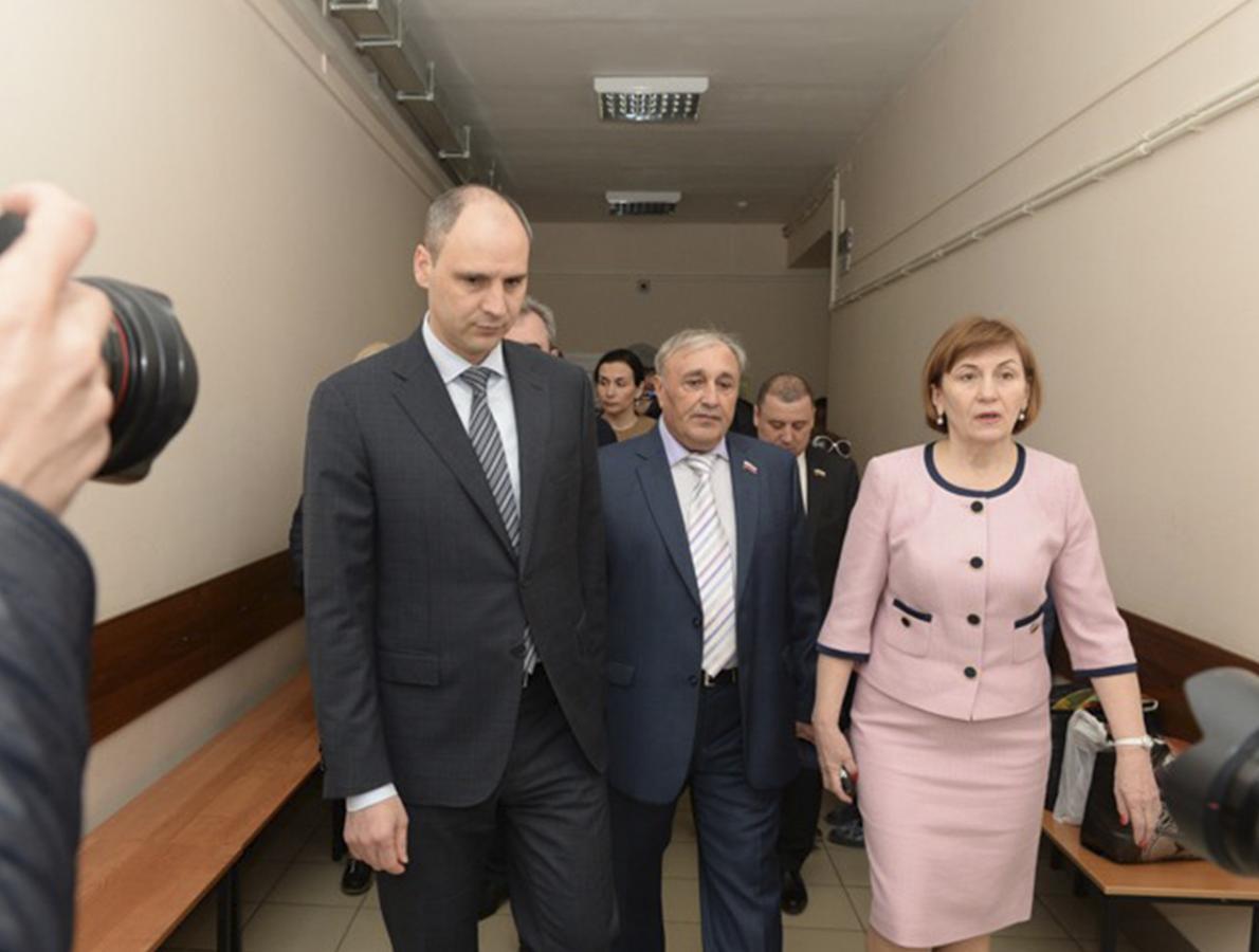 Денис Паслер отправил Галину Зольникову разобраться с ситуацией в Тюльганском районе Денис Паслер отправил Галину Зольникову разобраться с ситуацией в Тюльганском районе