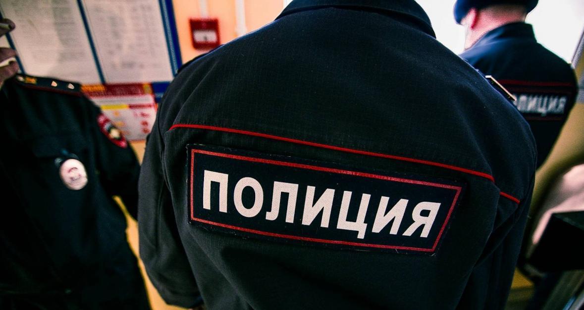 Инспекторы ДПС спасли замерзающих людей на трассе Оренбург - Орск Инспекторы ДПС спасли замерзающих людей на трассе Оренбург - Орск