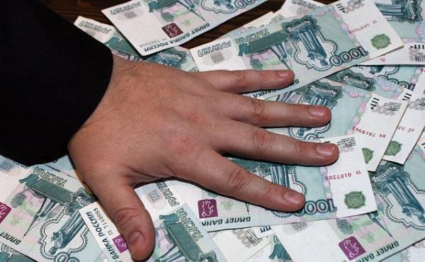 Под предлогом сдачи квартиры мошенник украл у оренбурженки 10 000 рублей Под предлогом сдачи квартиры мошенник украл у оренбурженки 10 000 рублей