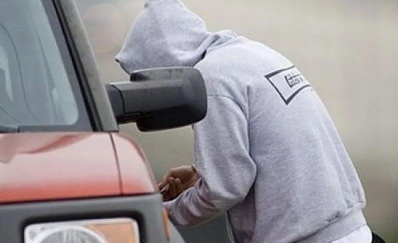 Житель Оренбургского района угнал авто знакомого и попал в ДТП Житель Оренбургского района угнал авто знакомого и попал в ДТП